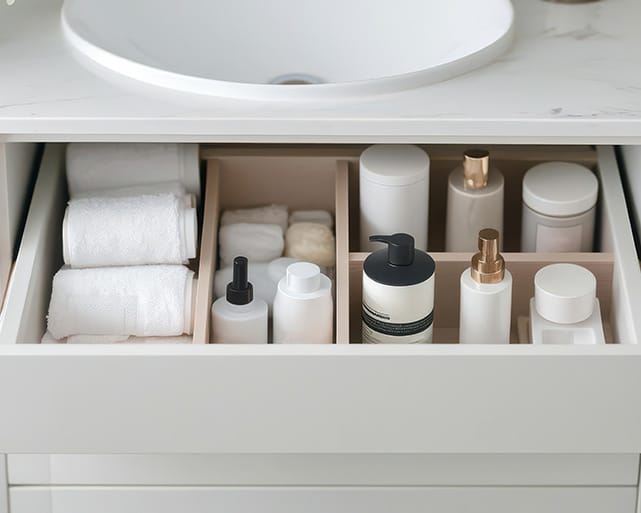 organized bathroom drawer